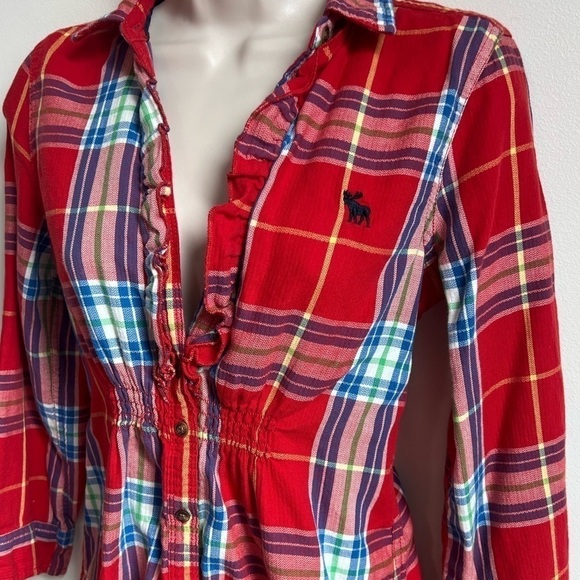 A&F women’s red plaid ruffle accent button down top medium - Picture 2 of 10